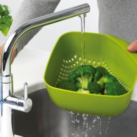 Joseph Joseph | Square Colander | Medium